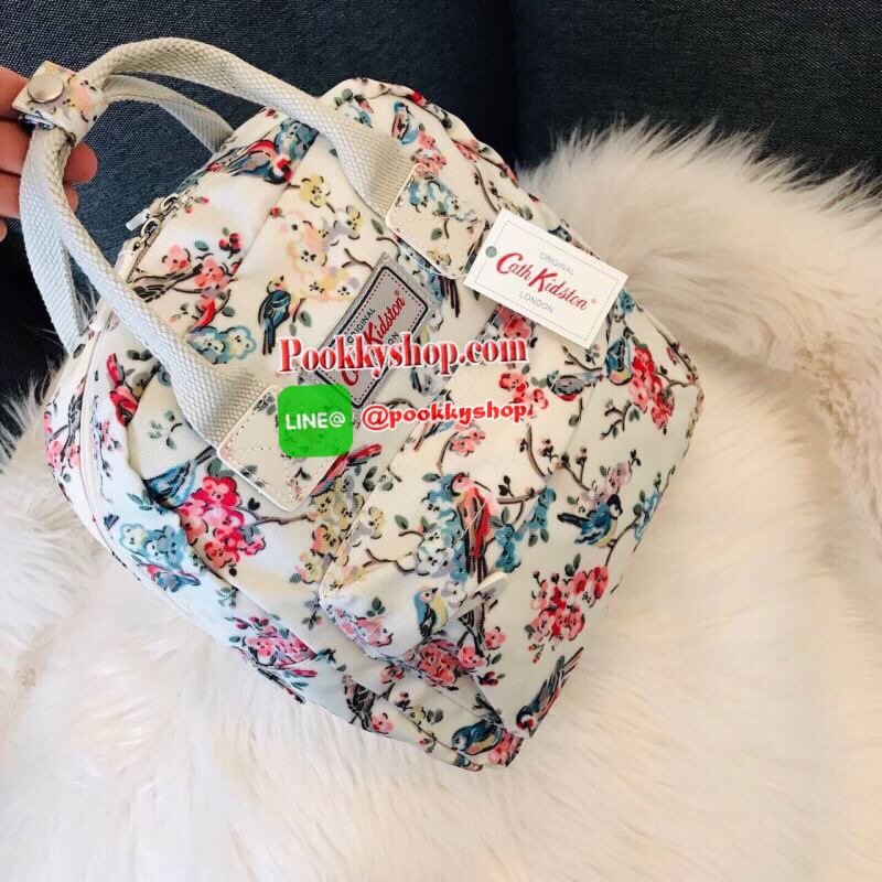 Best Seller !! Cath Kidston Multi Strap Backpack กระเป๋าสะพายเป้รุ่นมินิ แบรนด์ดังสไตล์วินเทจสุดฮิต วัสดุ Canvas เคลือบกันน้ำสามารถเช็ดทำความสะอาดง่าย เปิดปิดกระเป๋าด้วยซิปสะดวกใช้ ด้านหน้าประดับโลโก้แบรนด์สวยโดดเด่น พร้อมช่องซิปด้านหน้ากระเป๋าอีกหนึ่งช่อ