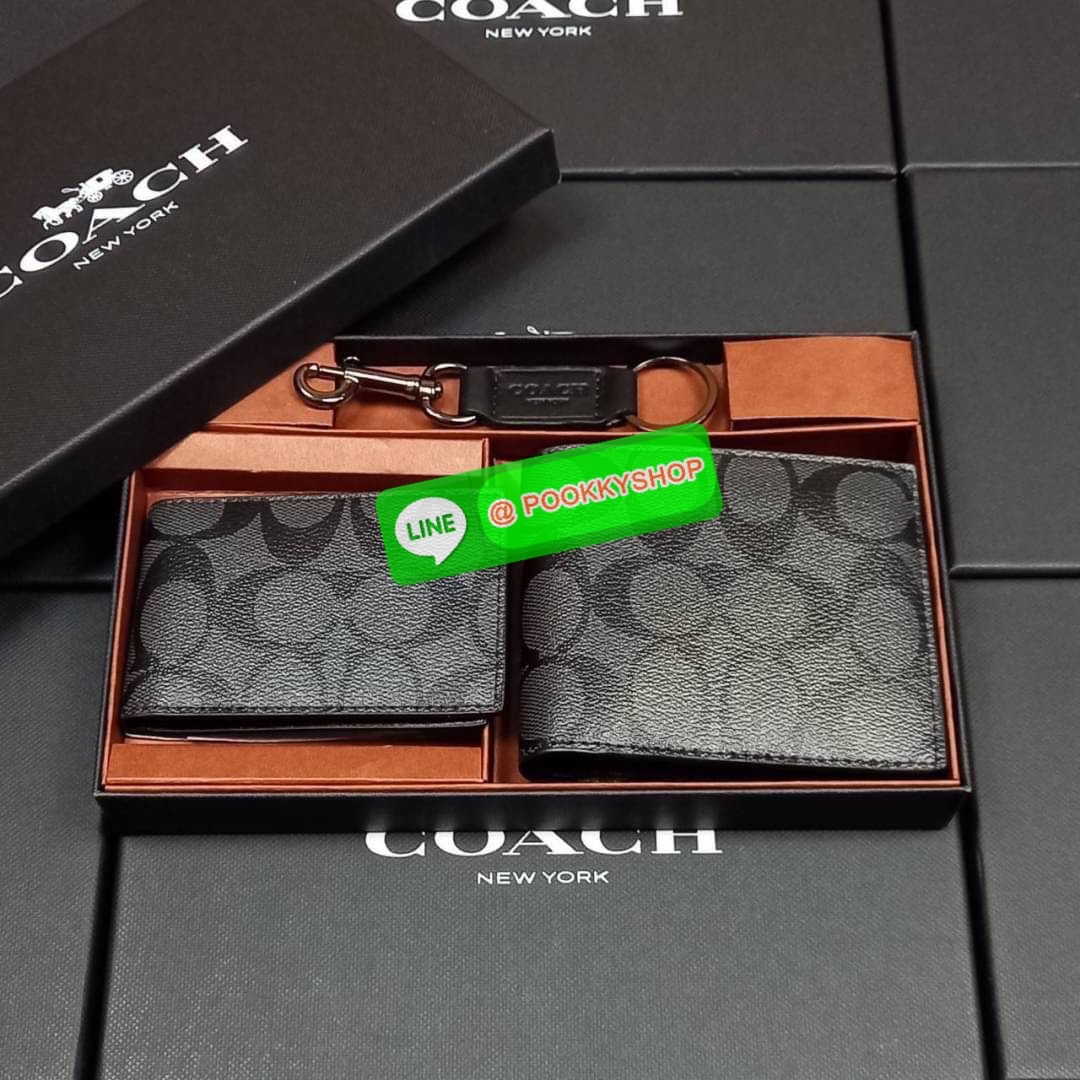 NEW IN💥>>มีกันหรือยัง ใช้แล้วหล่อมากน้า😎//>>COACH 3-IN-1 WALLET WITH VARSITY STRIPE WITH KEY FOB LIMITED BOX (COACH F24649)🍁กระเป๋าสตางค์ มี ID ใบลูก สำหรับใส่บัตรแยก มีพวงกุญแจ ใช้แล้วดูหล่อสุดๆ🔸️**จะใช้เอง หรื