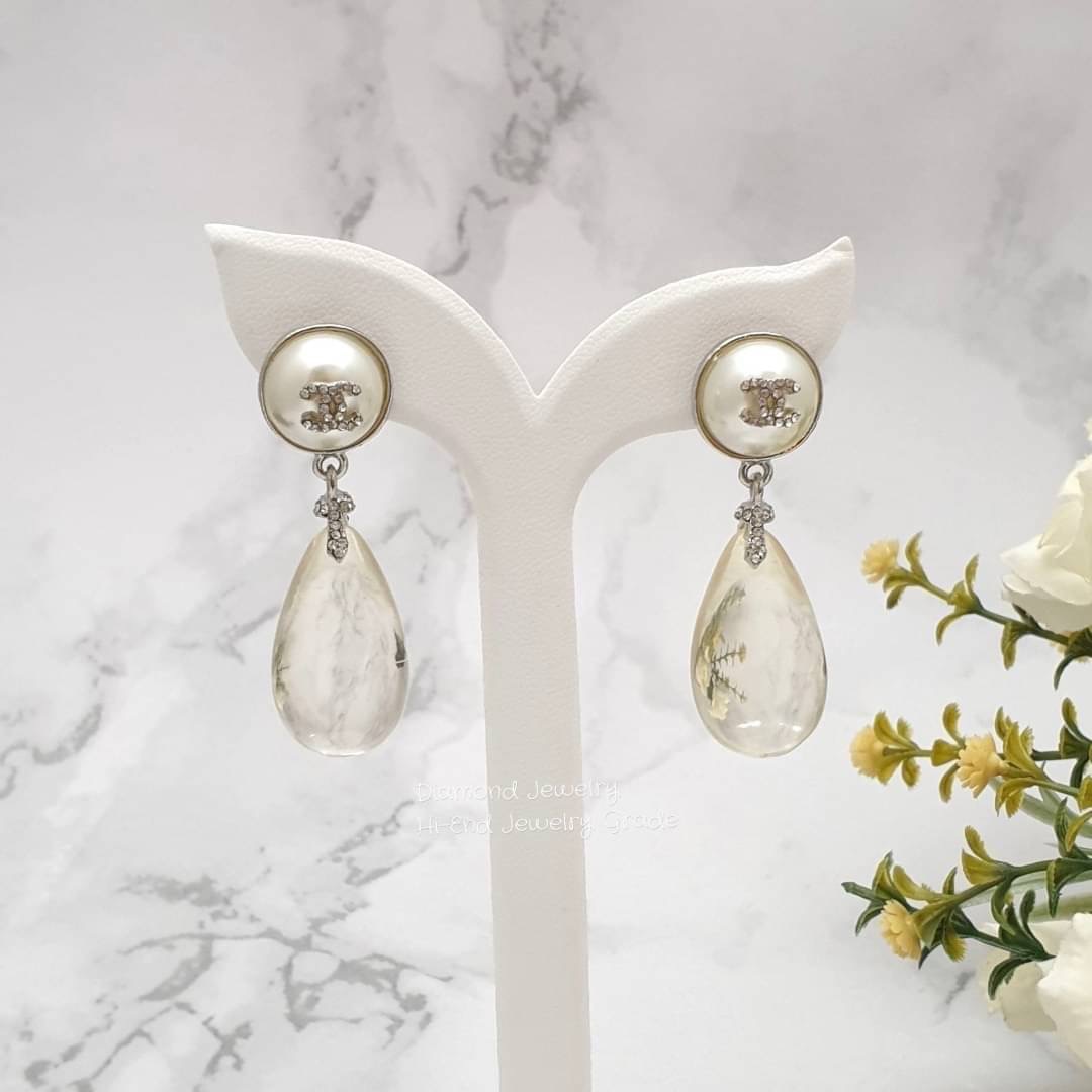 Chanel Earrings ต่างหูชาแนลงานเกาหลี โลโก้ชาแนล ตัวเรือนสีเงิน Korea