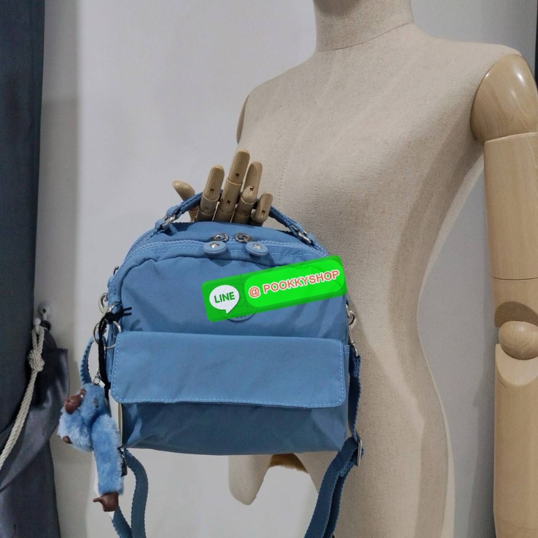 KIPLING Cand 2 ways backpack กระเป๋าถือหรือสะพายข้าง ขนาดกลาง วัสดุ Polyester 100% -ด้านหน้ามี 2 ช่องซิป -ช่องหลักโล่งกว้าง ใส่ของได้เยอะสุดๆ พร้อมช่องซิปและช่องแยกด้านข้างให้แยกของได้เป็นระเบียบมากขึ้น สามารถติใส่กระเป๋าสตางค์ใบยาวได้ มาพร้อมสายคล้องพวงก