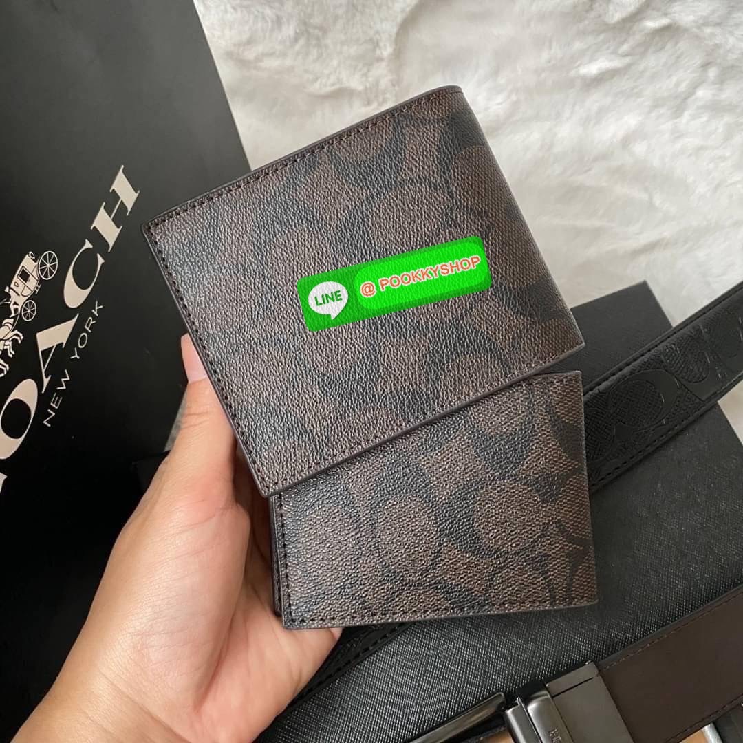 COACH Short Wallet with Belt Set Signature เซทสุดคุ้มค่ะได้ทั้งเข็มขัดและกระเป๋าสตางค์แบบพับ 2 ตอนมีช่องใส่รูปใส่บัตรใส่ธนบัตรแยกเป็นสัดส่วนเหมือนกระเป๋าสตางค์ใบยาวคุณภาพดีตามแบบฉบับของแบรนด์ มาในกล่องแบรนด์สามารถมอบเป็นของขวัญได้ ไอเท็ม Must Have ใครไม่ท