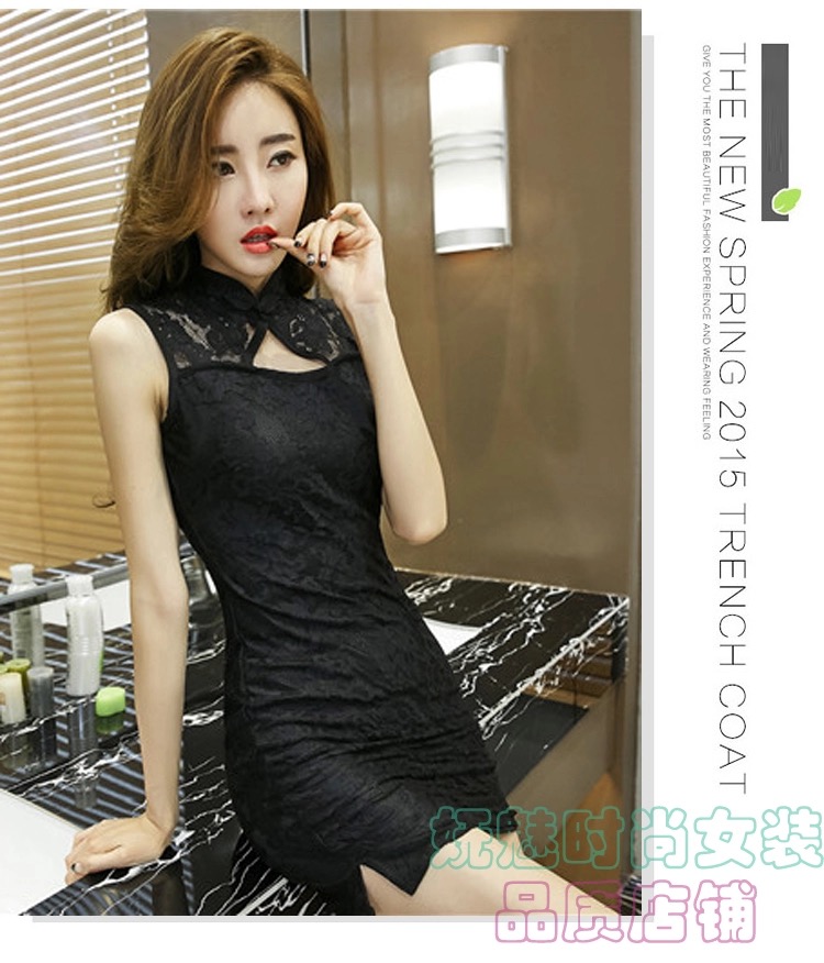 ชุดเดรส ชุดกี่เพ้า เดรสสั้น สีดำ แต่งคอจีนเว้า สวยเปรี้ยว เซ็กซี่ หรูหรา มากคะ FreeSize สำเนา