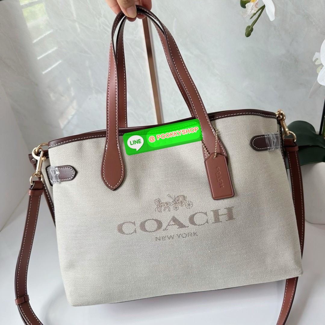 COACH HANNA CARRYALL WITH COACH CH189 IMNAM 🔖กระเป๋าสะพายไหล่/ถือ รูปทรงสวยหรู ลุคคุณนายมากแม่ 🔖วัสดุ: ผ้าแคนวาสตัดขอบหนัง 🔖เปิด-ปิดแบบกระดุมแม่เหล็ก ภายในกระเป๋ามัลติฟังก์ชั่น ช่องซิปกลาง บุผ้า 🔖สายสะพายถอดและปรับระดับได้