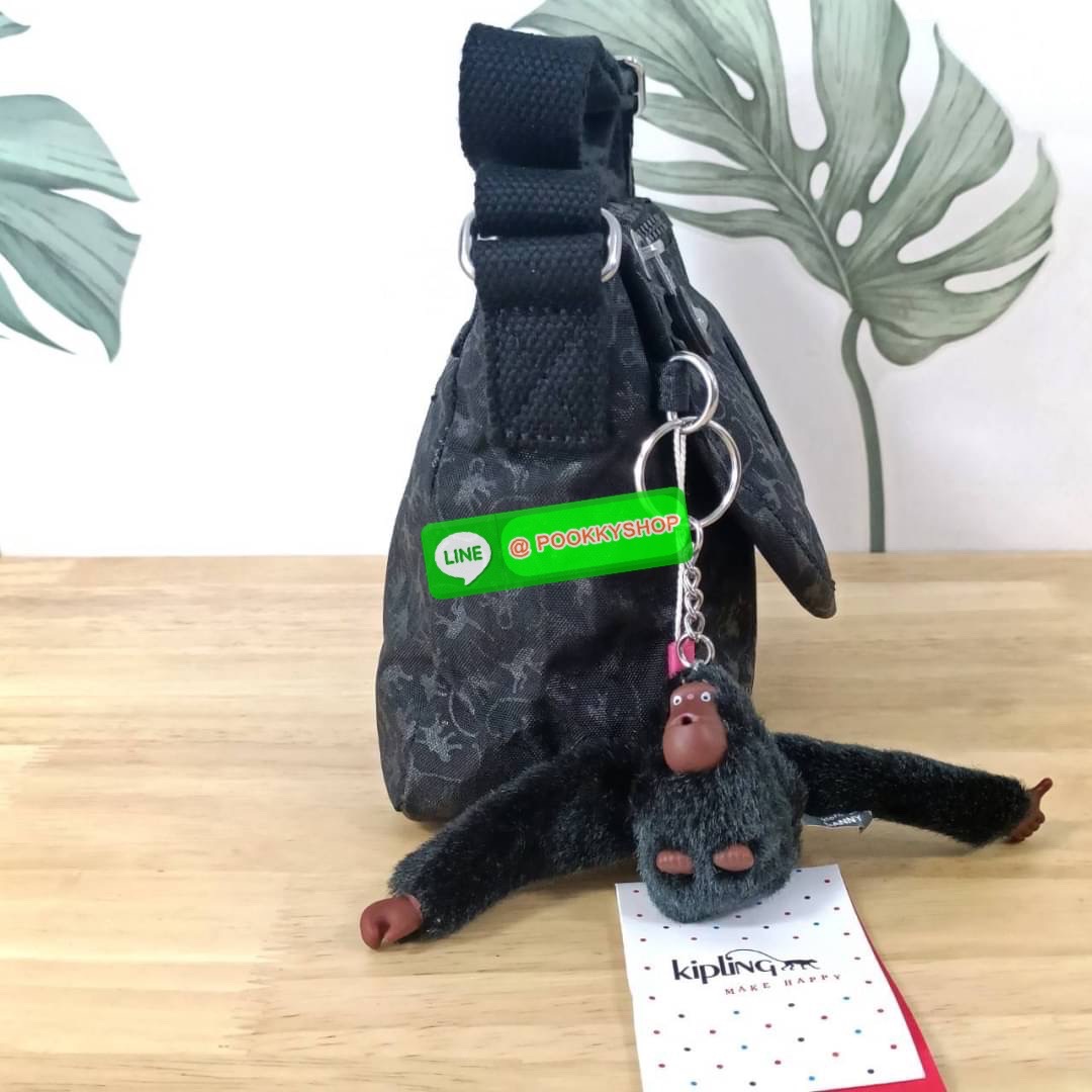 KIPLING SABIAN CROSSBODY MINI BAG กระเป๋าสะพายข้าง วัสดุ Nylon & Polyester 100% ขนาดเล็กกำลังน่ารัก เปิด-ปิดด้วยฝาปิดกระดุมแม่เหล็กและซิปแบรนด์ ด้านในมีแท็กแบรนด์