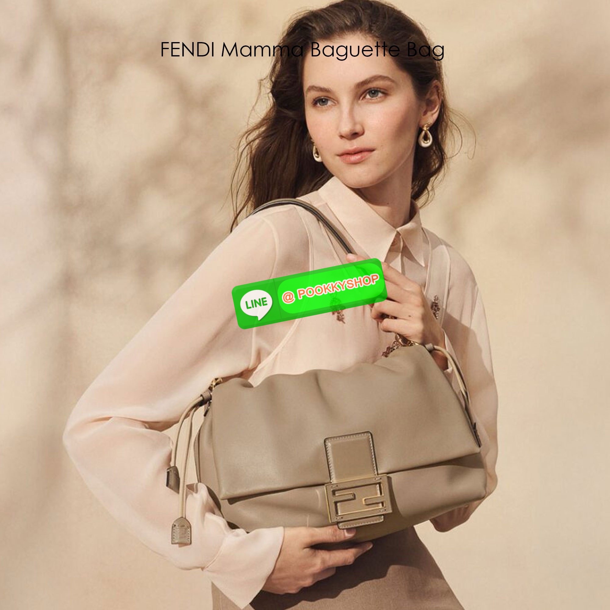 FENDI Mamma Baguette Bag กระเป๋าสะพายทรงสวย ดีไซน์เรียบง่ายคลาสสิค หรู ดูผู้ดี รูปทรงใช้งานง่าย หนังสวยสัมผัสนุ่ม ใหม่ล่าสุด รุ่นลิมิเต็ดที่สาวๆตามหา ภายในโล่งกว้าง เสิร์ฟให้ในราคาน่ารักๆ ของมันต้องมีแบบนี้ ก็ต้องตำได้แล้วน้าอย่าช้า อย่าพลาด!!