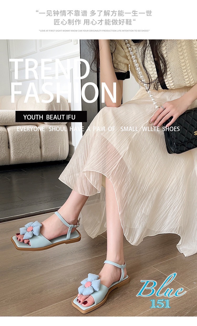 มาเพิ่มค่ะ‼️ รองเท้าแตะรัดส้น หลากสไตล์ ได้ทั้งความสวยและสบาย ที่สำคัญนอกจากดีไซน์น่ารัก สไตล์ลูกคุณหนู ปรับสายคาด ไปหน้า มาหลังได้ตามชอบ รัดส้นเพิ่มความกระขับ ใช้งานได้ตามที่ต้องการ คอมพลีทลุควันหยุดสบายๆ ให้ดูเก๋ไก๋แล้วยังสบายเท้ากว่าเดิม