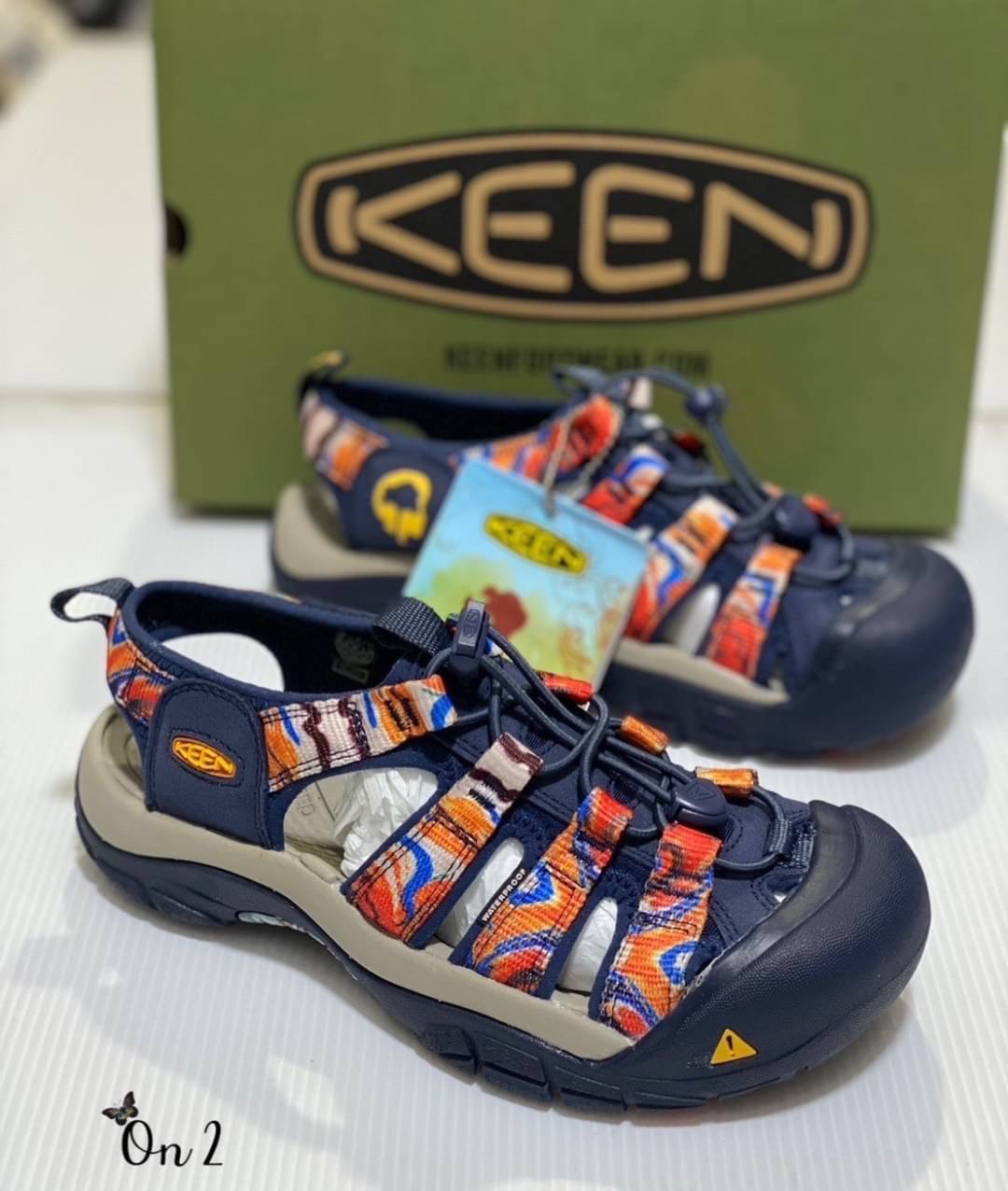 Keen shoes ของต้องมี รองเท้า KEEN NEWPORT RETRO ที่ฮิตมากก คู่ลุยต้องยกให้เค้าเลยค่ะ สายลุย สายเที่ยว บอกเลยว่าคู่นี้เอาอยู่ แต่งตัวง่าย ใช้งานได้ทุกโอกาสเลย งานใส่สลับแท้