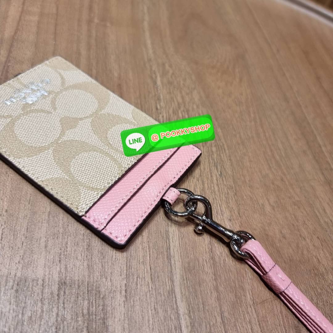 กระเป๋าใส่บัตรคล้องคอ Coach card holder ราคาพิเศษสุดๆ!!! ของหายาก!! ง่ายๆแบบไม่ธรรมดา!! คลาสสิคแต่มีดีเทลโดดเด่น!! กระเป๋าถนอมบัตร พร้อมสายคล้องคอ ดีไซน์ลวดลายสวย ดูดีทุกแบบ ใช้งานง่าย พกพาสะดวก จะใส่บัตรพนักงาน บัตรเครดิต บัตรปชช. ใบขับขี่ และบัตรอื่นๆที