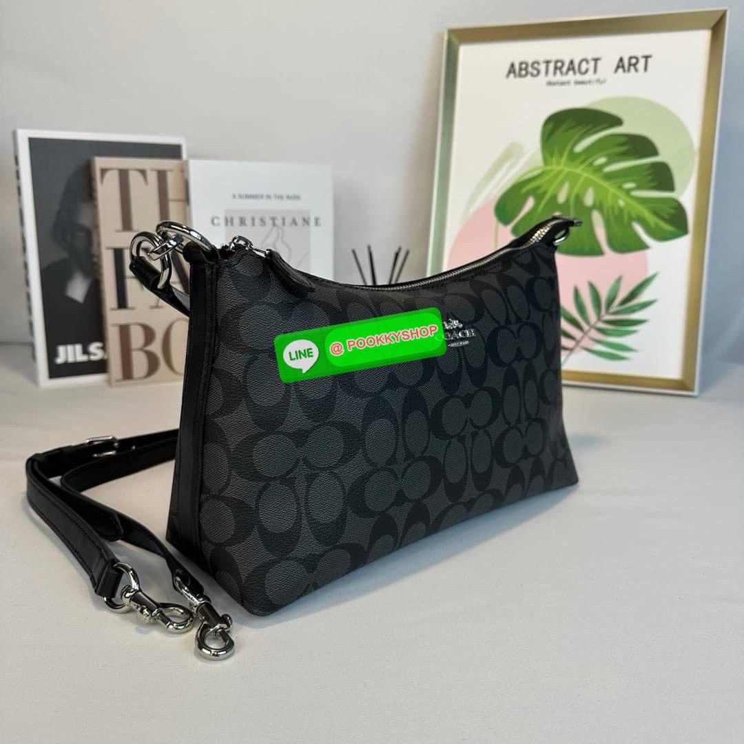 กระเป๋าสะพาย LEWIS IN SIGNATURE CANVAS ( COACH F85696) กระเป๋าหนังลาย C ผ้าใบเคลือบซิกเนเจอร์ พร้อมรายละเอียด หนัง เรียบ] ภายในกระเป๋ามัลติฟังก์ชั่น ปิดด้วยซิป ซับในผ้า