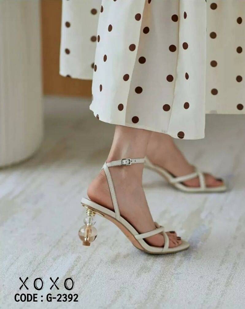 สินค้าพร้อมส่ง Style : เกาหลี คัชชูสวม นุ่ม ใส่สบาย สวมใส่ง่าย แมทส์ชุดได้หลากหลาย ดีเทลดูแพงส้นกลม 2 ชั้น สวย ดูแพงเกินราคามากคะ วัสดุหนัง PU