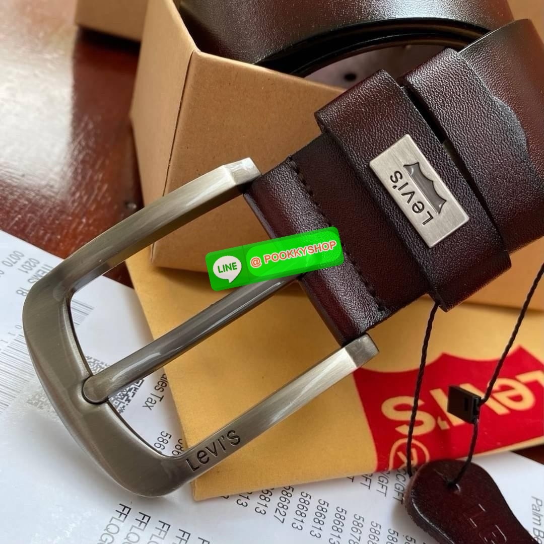 Levi’s Belt set ชุดเข็มขัดที่มาแบบfull set สามารถส่งมอบเป็นของขวัญสำหรับคุณผู้ชาย หัวเข็มขัดอะไหล่เงินรมควันสามารถหมุนได้ สลับใช้ได้ทั้งสองด้าน เสมือนซื้อ1ได้ถึง2สไตล์ ความยาวสายรวมหัวเข็มขัด 50นิ้ว มาพร้อมที่เจอะรูเข็มขัดค่ะ