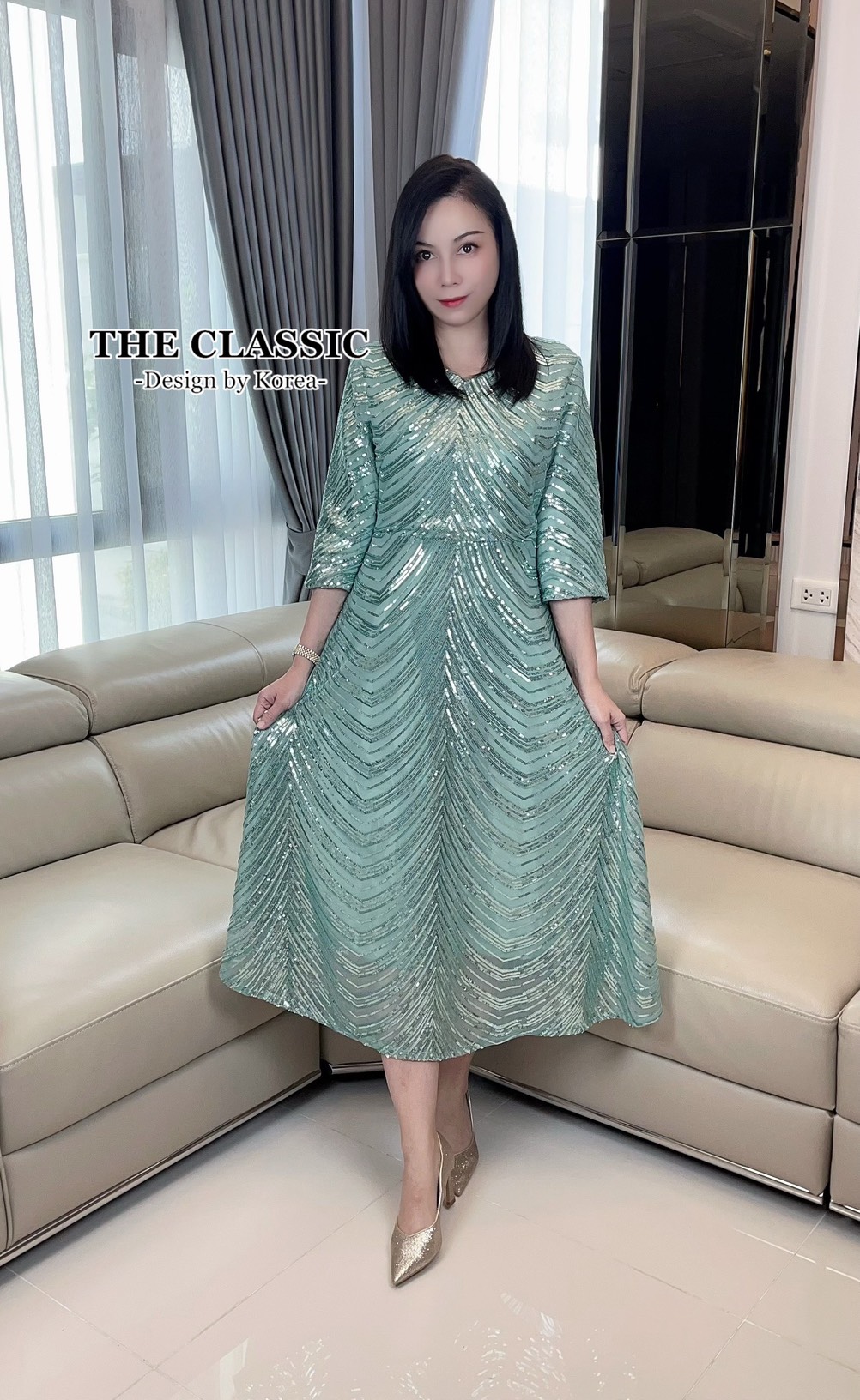 เดรสแฟชั่น ชุดเดรสออกงานปักเลื่อมใช้ผ้าเนื้อดีปักด้วยเลื่อมสีเงิน