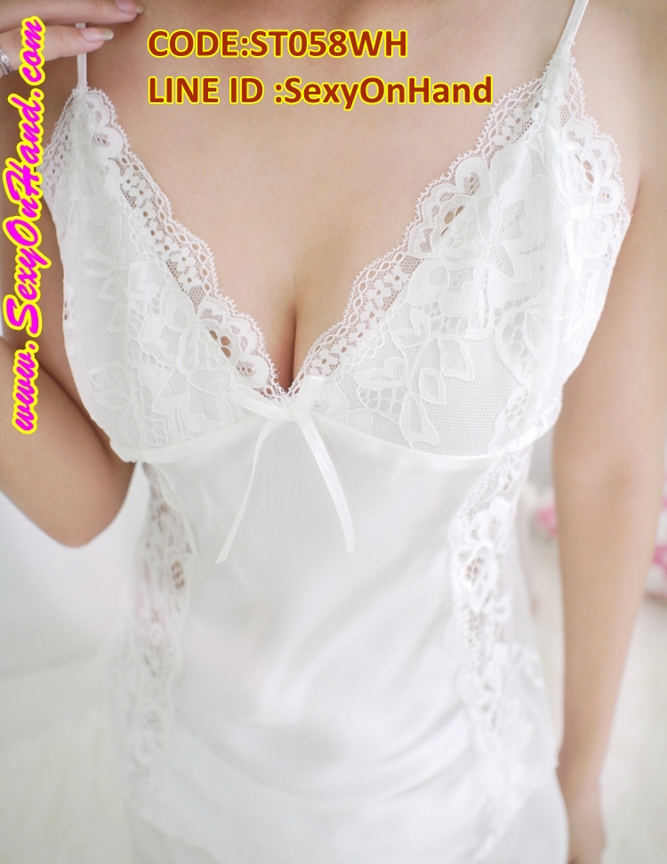 ชุดนอนกางเกง ชุดนอนผ้าไหม สีขาวมุข แต่งลูกไม้ สุดหรู งานเกรดพรีเมี่ยม เนื้อผ้าละเอียดสุดๆคะ