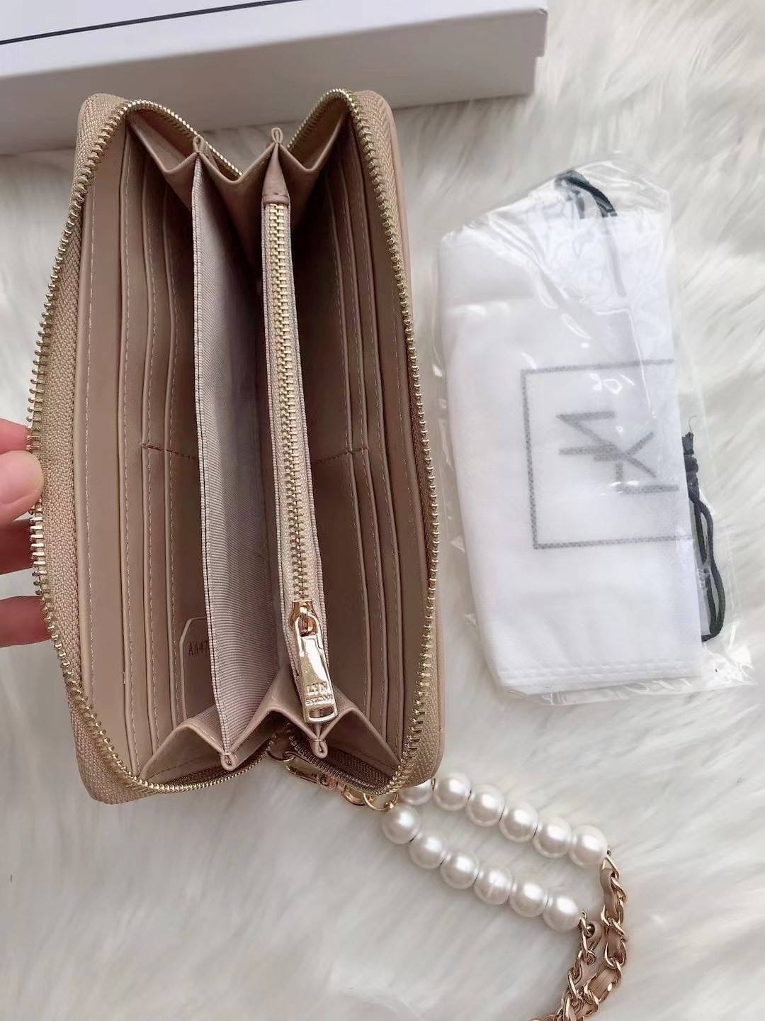 กระเป๋าสตางค์ใบยาว Lyn คอลเลคชั่นใหม่