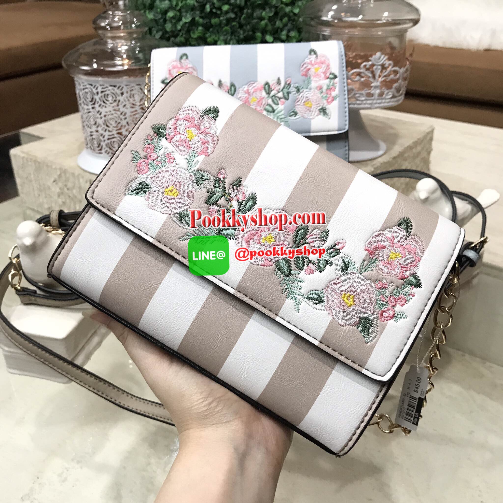 Don't Miss! NEW ARRIVAL! ALDO flower Crossbody Bag กระเป๋าถือ/สะพายรุ่นใหม่ล่าสุด ALDO แบรนด์ดังจากแคนนาดาดีไซน์สุดชิคปักลายดอกไม้สไตล์วินเทจหนังลายทางสพาสเทลอยู่ทรงกันน้ำ เปิดปิดด้วยกระดุมแม่เหล็ก ภายในมีโลโก้ ช่องซิป ช่องใส่มือถือ ใส่iphone7+ได้ น้