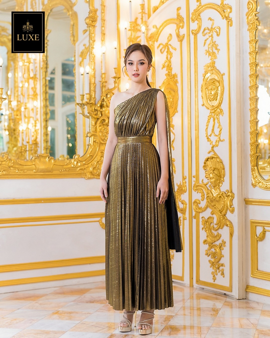 เดรสแฟชั่น แม็กซี่เดรสเสื้อไหล่เดียว ดีเทลผ่าแขนเสื้อด้านใน