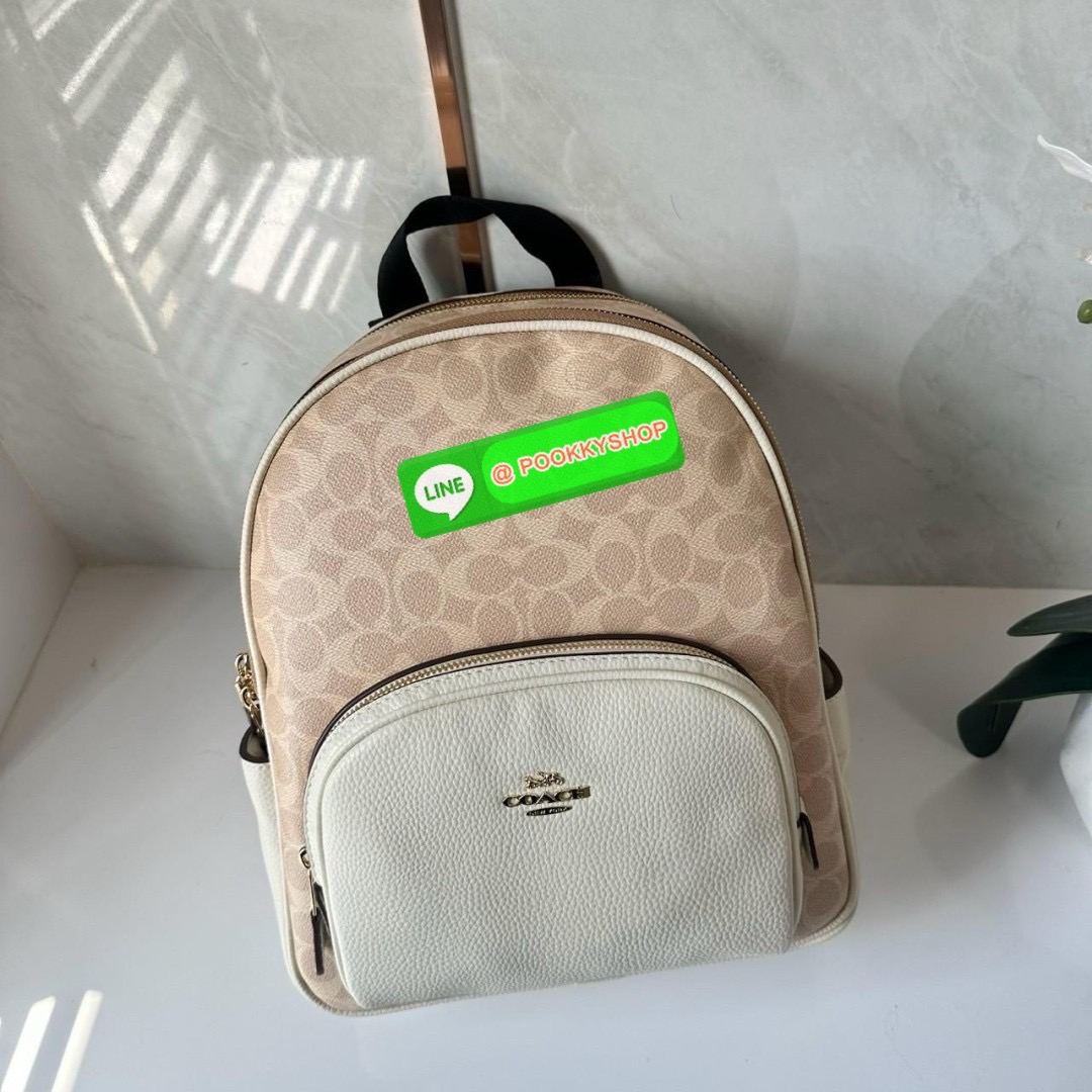 Coach Court Backpack In Signature Canvas 🔖กระเป๋าเป้สะพายหลัง ขนาดกำลังดี สะพายได้ทุกโอกาส 🔖วัสดุ : หนังแคนวาส ตัดหนังแท้ 🔖เปิด-ปิดแบบซิป ด้านในมีกระเป๋าซิปและกระเป๋าอเนกประสงค์ ปิดด้วยซิปคู่ มีซับในผ้า มีช่องซิปด้านนอก 🔖สา