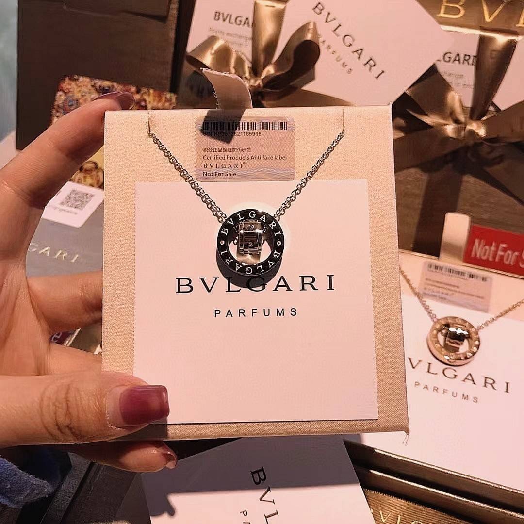 ✴️พร้อมส่งความสวย! ไอเท็มหายาก! ห้ามพลาดค่ะ!✴️ “BVLGARI” NECKLACE VIP GIFT WITH PURCHASE ORIGINAL PACKAGE (GWP) ของกำนัลสุดเลอค่าจากการแลกคะแนนสะสมสำหรับ VIP BVLGARI PARFUMS Membership หายากชวนสะสมดีไซน์โรมันสุดคลาสสิคสวยเลอค่าไอเท็มแบบนี้นา