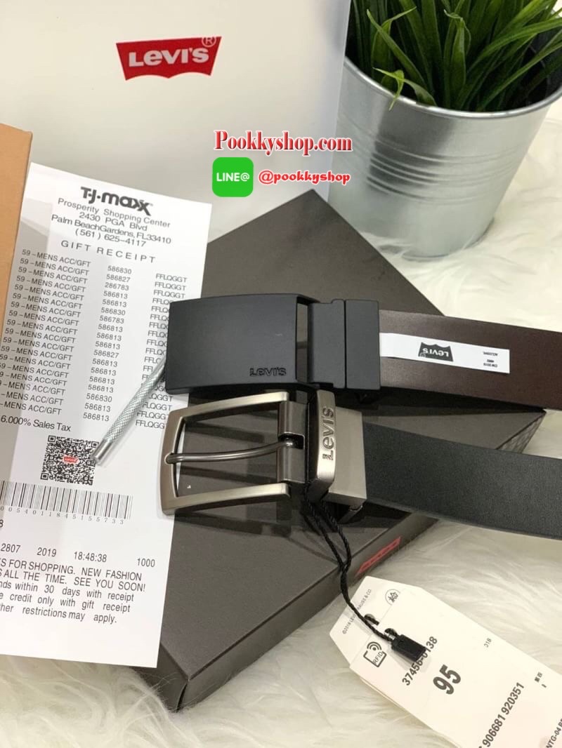 1เซท ประกอบด้วย เข็มขัด1เส้น+ หัวเข็มขัด2หัว+กล่องกระดาษแบรนด์+ถุงกระดาษแบรนด์+ใบเสร็จ+ที่เจาะรู Levi’s Belt Set ชุดเซทหัวเข็มขัดสุดคุ้ม มีหัวเข็มขัดสองสไตล์ ที่ใช้ได้ทั้งแบบลำลองและพิธีการ จะใส่กางเกงยีนหรือกางเกงสแล็คก็สามารถเปลี่ยนได้ด้วยตัวคุณเอง โดยเ