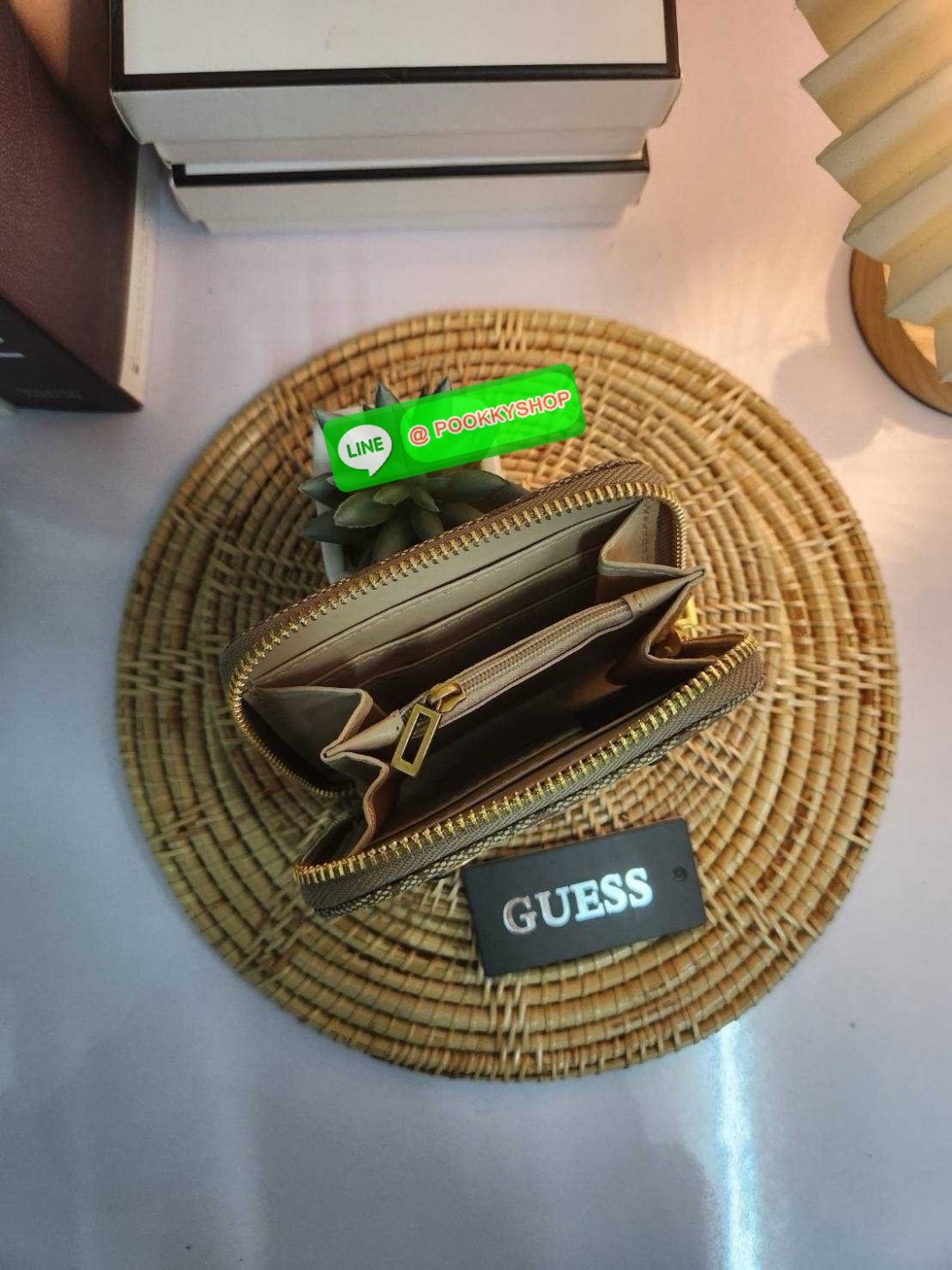 กระเป๋าสตางค์ใบสั้นเกรส Guess งานแท้Outlet