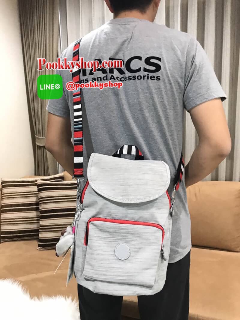 พร้อมส่งความสวย..ราคาสุดคุ้ม! NEW ARRIVAL! KIPLING ART 2WAY BACKPACK กระเป๋าสะพายเป้สไตล์ลำลองรุ่นใหม่ล่าสุดวัสดุ Nylon+Polyester 100% โดดเด่นที่สามารถสะพายได้หลายแบบ ทั้งแบบเป้ หรือใช้สายยาวสะพายไหล่ได้ Crossbodyได้ หูหิ้วเเละสายสะพายลวดลายสวยตามคอนเซปคอ