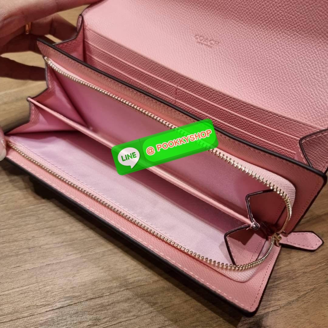 COACH F29395 SLIM ENVELOPE WALLET IN SIGNATURE CANVAS WITH FLORAL BUNDLE PRINT กระเป๋าสตางค์รุ่นขายดี ทรงจดหมายรุ่นฝาพับ ดีไซน์ลายช่อดอกไม้ น่ารักสดใส วัสดุหนังแคนวาสเคลือบลาย ภายในใส่มือถือได้ ใส่บัตรได้ มีช่องซิปแยกแบ่งเป็นสัดส่วน ใบจริงคือดีงาม สาวๆใช้