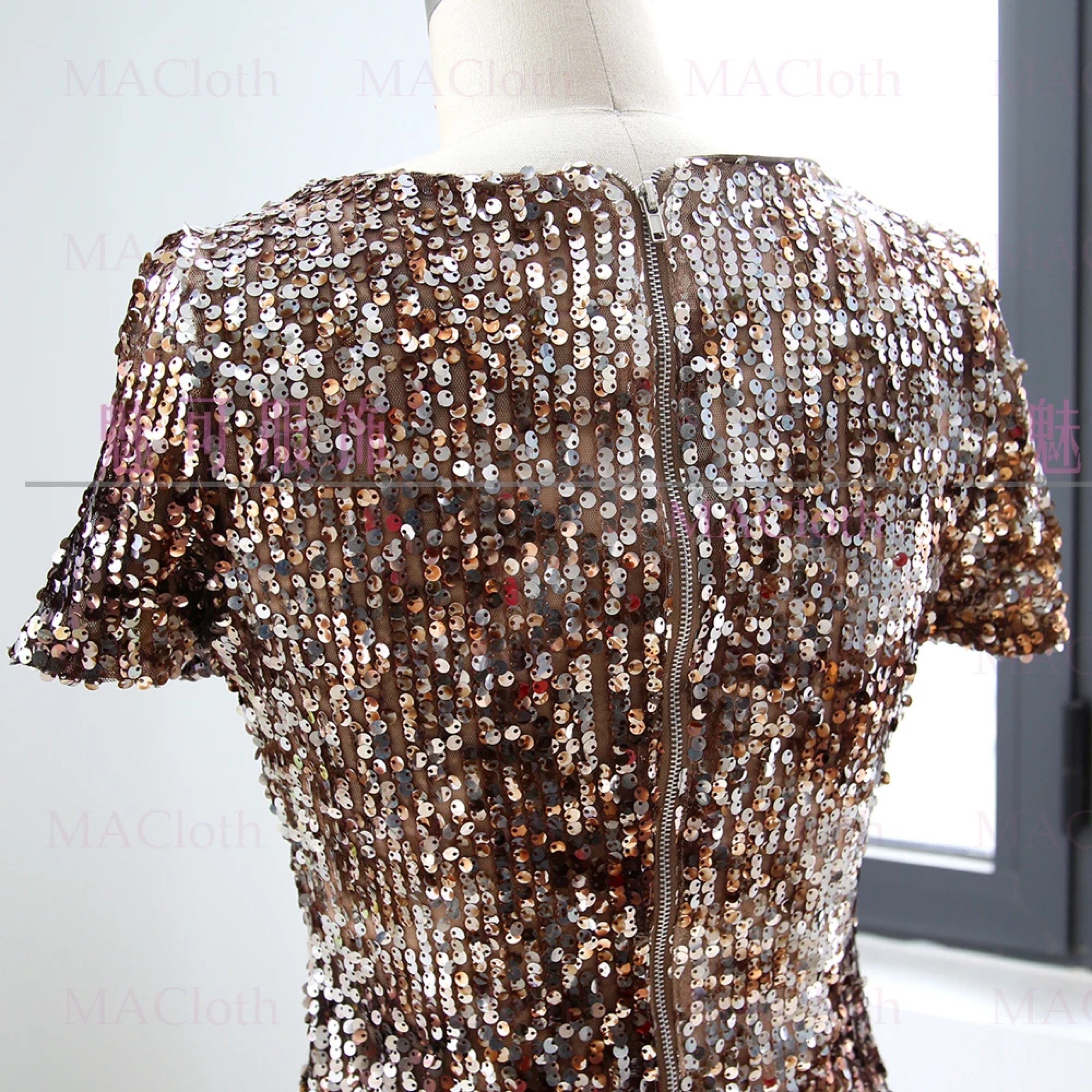 ชุดเดรส ชุดปักเลื่อมทอง Brand Forever แท้ งานสวย หรูหรามากคะ Size S/M/L