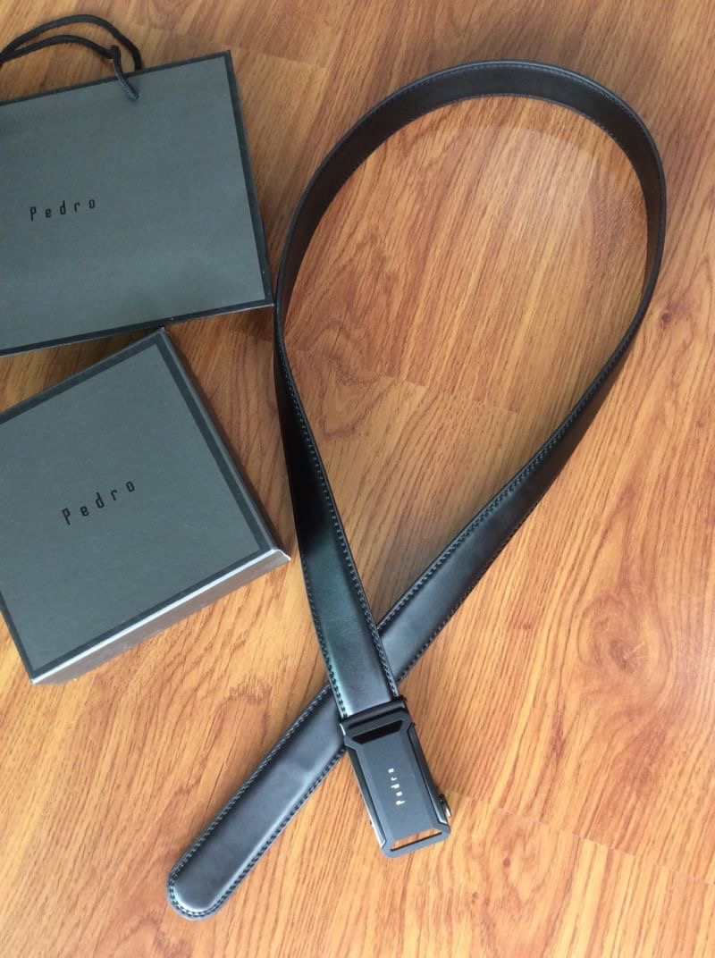 DON'T MISS! PEDRO MEN LEATHER BELT (Free Size) เข็มขัดหนังรุ่นใหม่ล่าสุดจาก PEDRO MEN หัวเข็มขัดโลหะอะไหล่ดำ แบบเรียบ โลโก้แบรนด์ที่หัวเข็มขัด คุณภาพดีตามแบบฉบับของแบรนด์ สายเข็มขัดหนังเรียบสีดำ สายปรับใช้เข้าได้กับทุกชุด มาพร้อมกล่องและถุงกระดาษแบรน