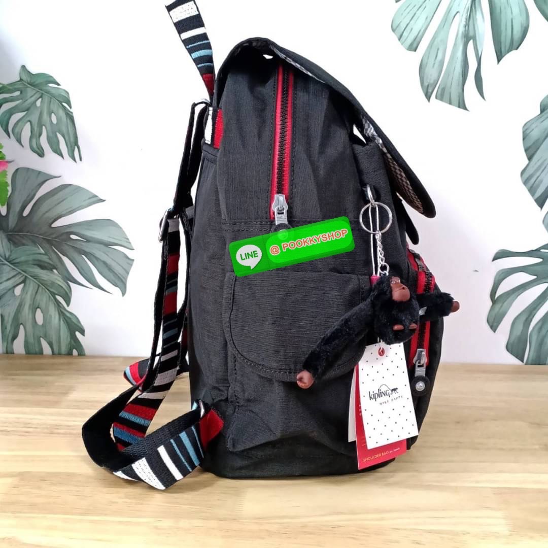 Kipling City Pack Medium Backpack กระเป๋าเป้ Kipling ขนาดกลาง วัสดุ Polyester 100% มีหูหิ้วด้านบน -ด้านหลัง มีซิปหลัง 1ช่องลึก -ด้านข้างมีช่องใส่ของเล็กน้อยทั้ง 2 ด้าน เปิด-ปิด ด้วยกระดุมแม่เหล็ก -ด้านหน้ามีช่องซิปใส่ของแยก 1 ช่อง และ ช่องปรับขนาดด้วยสายล