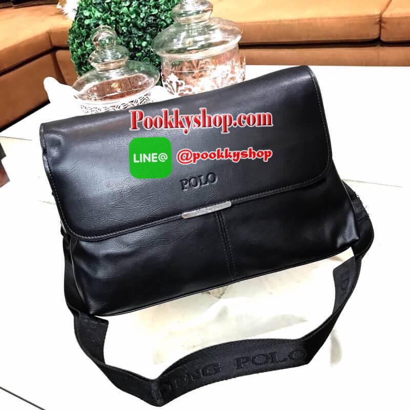 ReStock! ใครที่พลาดรอบที่แล้ว รอบนี้ห้ามพลาดนะคะ! POLO MEN CROSSBODY BAG กระเป๋าสะพาย Limited Edition หนังนิ่มเรียบด้านในเป็นหนังกลับเปิดปิดด้วยฝาปิดแม่เหล็กซ่อนด้านในพร้อมซิปสะดวกใช้ ด้านหน้าปั้มโลโก้ ด้านหลังมีช่องซิป ขนาดกำลังดี น้ำหนักเบา ใส่เอกสาร A4