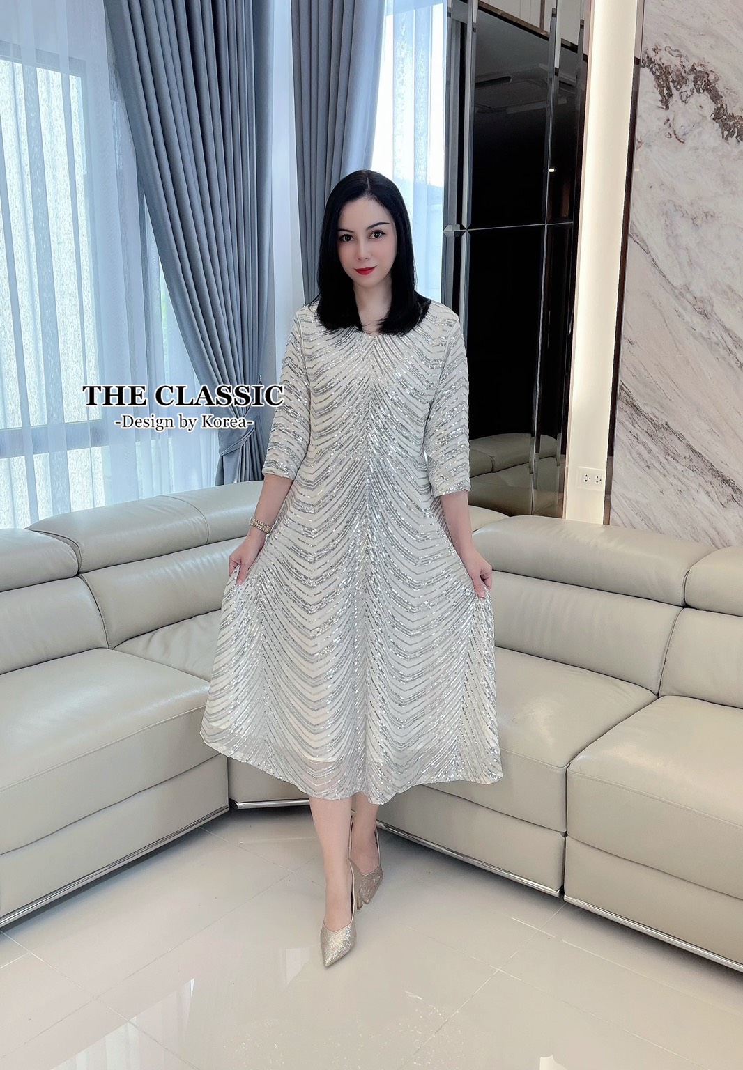 เดรสแฟชั่น ชุดเดรสออกงานปักเลื่อมใช้ผ้าเนื้อดีปักด้วยเลื่อมสีเงิน