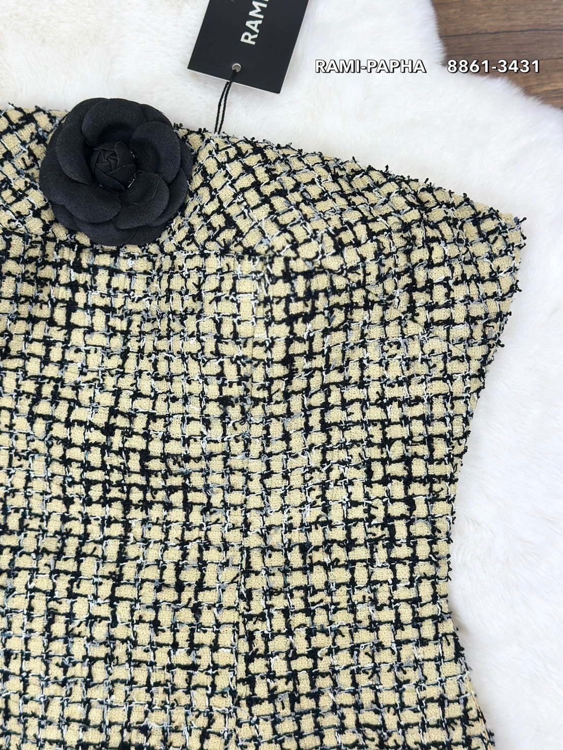 ชุดเซทแฟชั่น เสื้อเกาะอกตัวยาว เนื้อผ้าทวีตสีสวยมาก มีกระเป๋าหน้าใช้งานได้จริงทั้งสองด้าน