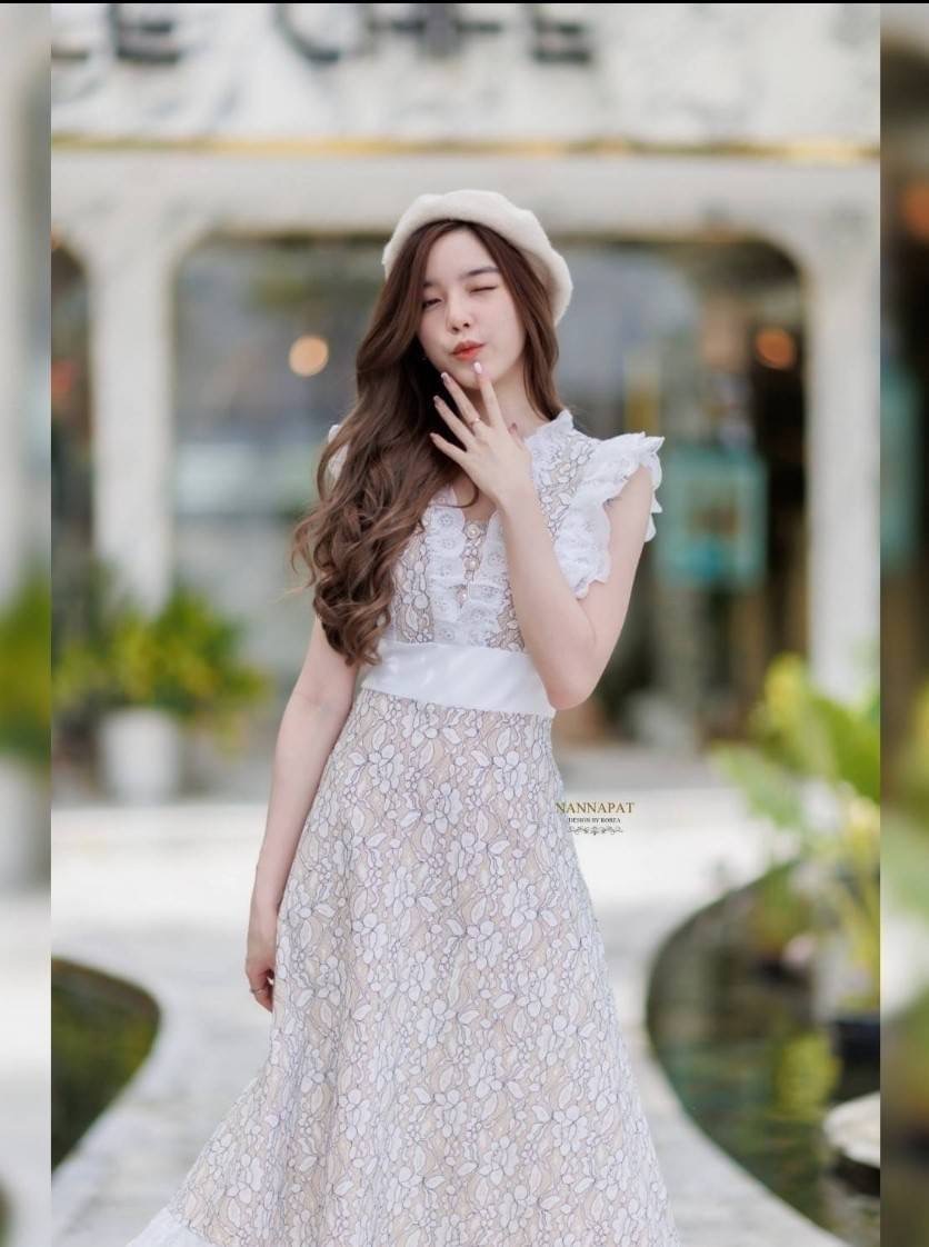 Dress สวยหรู ดูดี ดูแพงเลยคะ ใส่ได้ทุกโอกาสเลยนะคะ งานพรีเมี่ยม ผ้าลูกไม้ทั้งชุด หนานุ่มใส่สบาย มีซับในอย่างดี งานซิปหลัง อกระบายกำลังดี แต่งกระดุม ตัวกระโปรงบาน พริ้วสวย ราคาสุดคุ้ม เห็นงานจริงต้องว้าวแน่นอนคะ