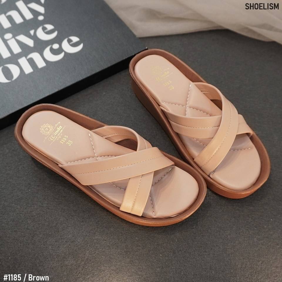 งานนุ่มละมุน พร้อมส่งแล้วค่า รองเท้าแตะลำลอง พื้นบุฟองน้ำสุดนุ่ม หนังนิ่มไม่บาดเท้า น้ำหนักเบาเดินสบาย บอกเลยว่าไม่ผิดหวังแน่นอน