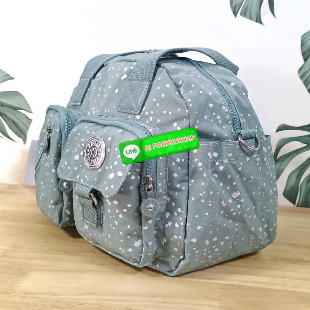 Kipling Women’s Defea Top-Handle Bag (ผ้าหนา) กระเป๋าถือหรือสะพายจาก Kipling วัสดุทำจาก Nylon + Polyester