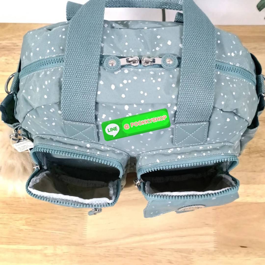 Kipling Women’s Defea Top-Handle Bag (ผ้าหนา) กระเป๋าถือหรือสะพายจาก Kipling วัสดุทำจาก Nylon + Polyester