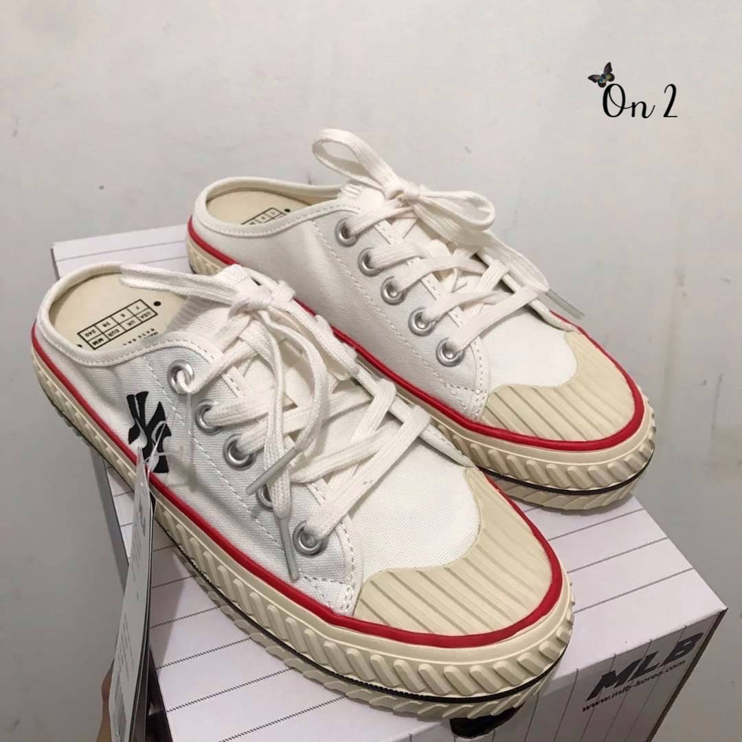 พร้อมส่ง รองเท้าผ้าใบเปิดส้น MLB playball origin mule new york yankees logo NY ⚪️⚪️ สวยเทห์ เปะปังมาก งานPremium Quality