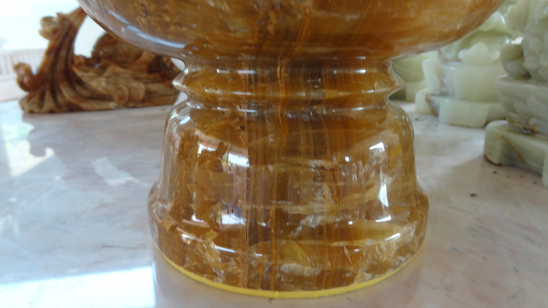 พานหินอ่อนหยกน้ำผึ้ง ขนาดสูง 13 เซนติเมตร กว้าง 15 เซนติเมตร