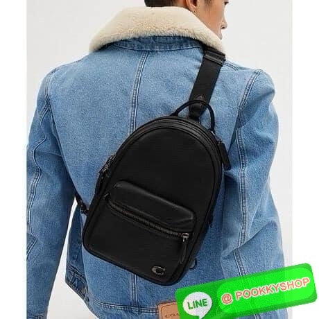 COACH CHARTER PACK LEATHER (CP162) 🔖กระเป๋าคาดอก/คาดหลัง ขนาดกำลังดีน่ารัก 🔖วัสดุ: หนังแท้ทั้งใบคะ 🔖เปิด-ปิดแบบซิป ภายในโล่ง มีช่องย่อย1 ช่อง ช่องซิปด้านหน้า1ช่อง 🔖สายสะพายสามารถปรับระดับได้