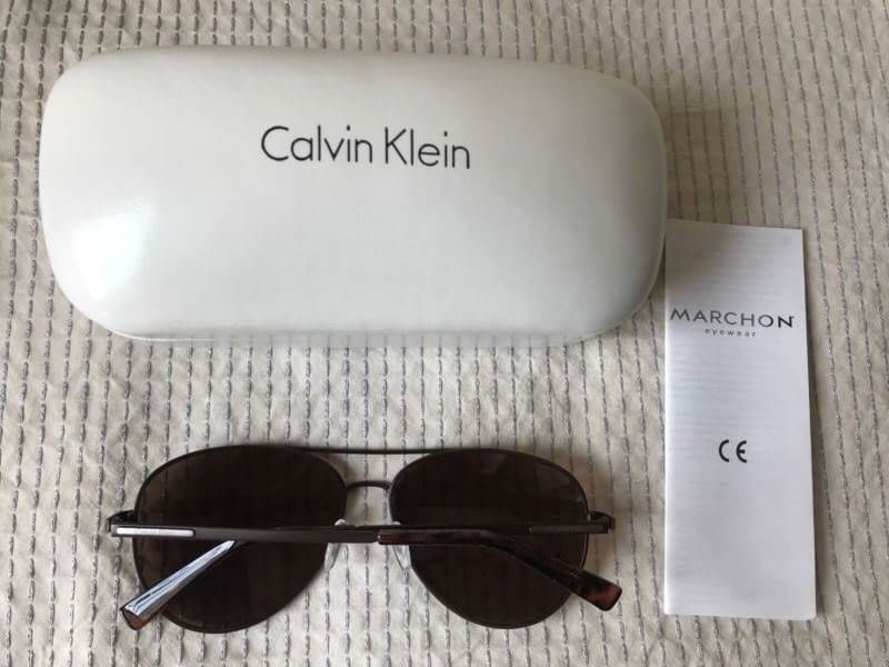 Calvin Klein แว่นรุ่นนี้ สวยมากๆ อุปกรณ์กล่องและผ้าเช็ดแว่น