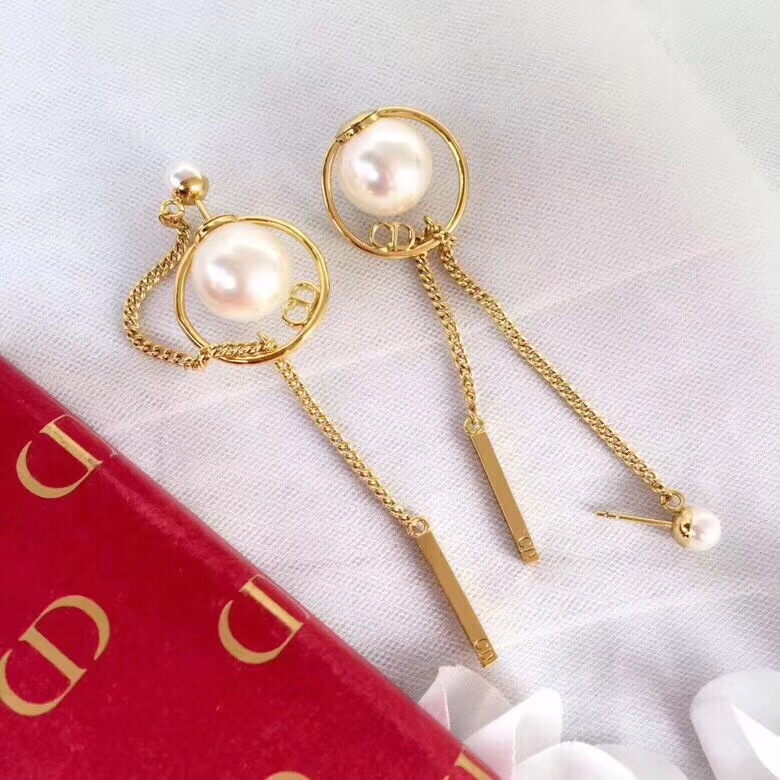 Super Hi-End Quality !!!!! ((เกรด 1:1 ดีที่สุดในท้องตลาด แสตมครบค่ะ)) Dior Tribales Earrings ต่างหูดิออ งานชนช็อป งาน 1:1 เหมือนในช็อปเป๊ะๆ ต่างหูดิออรุ่นใหม่ ล่าสุดชนช็อป ดีไซน์สวยมากๆค่ะ งานสวยไร้ที่ติดนะคะ สาวกดิออต้องไม่พลาดค่ะ ไม่มีไม่ได้แล้ว รีบสั่ง