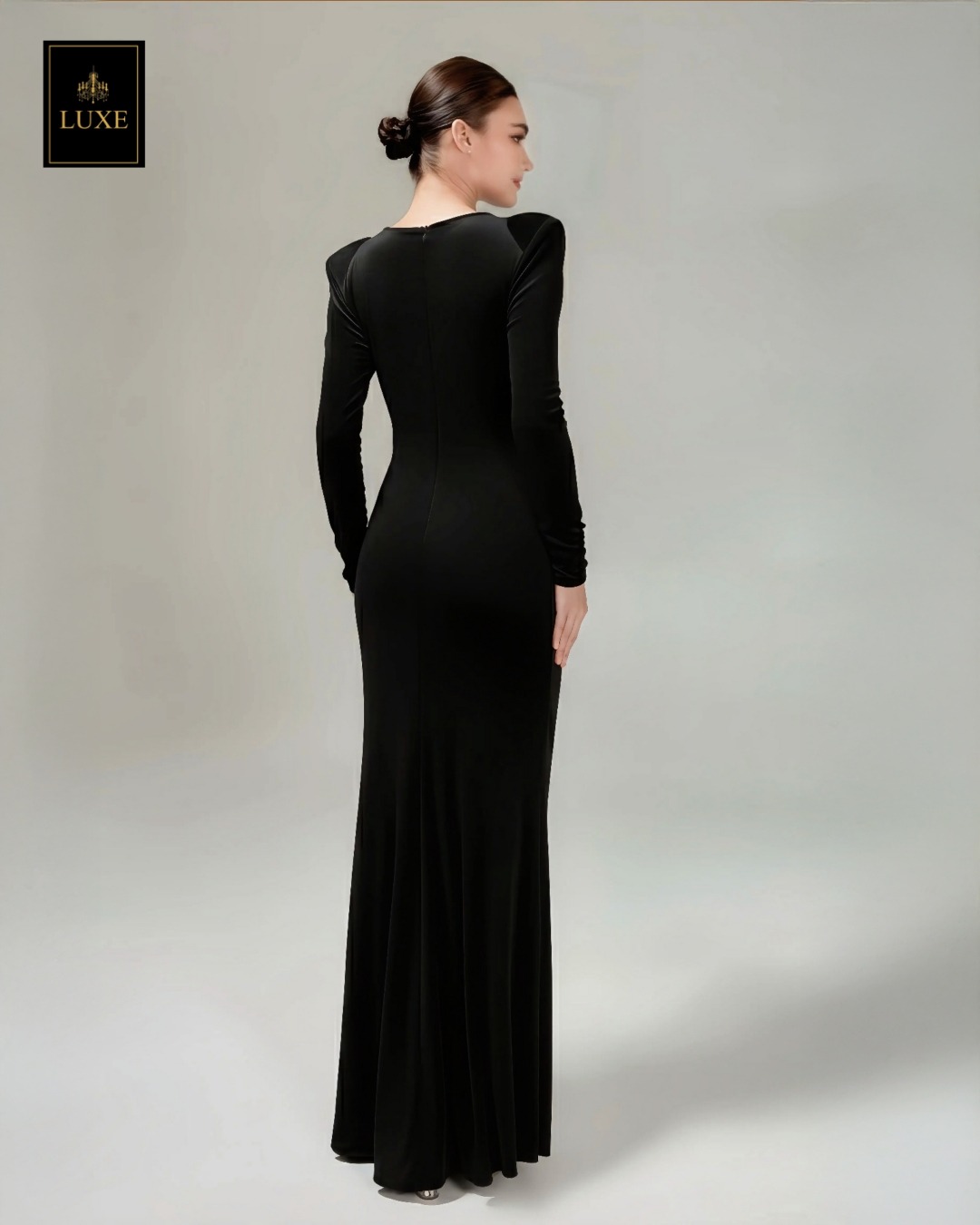 เดรสแฟชั่น แม็กซี่เดรสเสื้อคอกลมแขนยาว เสริมไหล่ กระโปรงยาวคลุมข้อเท้า