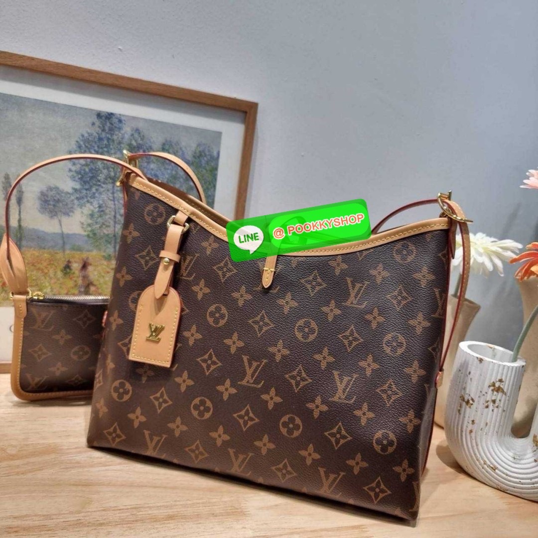 LV CARRYALL BAG 🔆 Details ใหม่ล่าสุด รุ่นลิมิเต็ดที่สาวๆตามหา จากเคาน์เตอร์ dutyfree กระเป๋าสะพายไหล่ทรงสวย ดีไซน์เรียบง่ายคลาสสิค หรู ดูผู้ดี รูปทรงใช้งานง่าย มาพร้อมใบลูก ไว้เก็บของจุกจิก ปากกระเป๋ามีสายหนังผูกกันของหล่นได้และยังมีกระดุมแม่เหล็ก