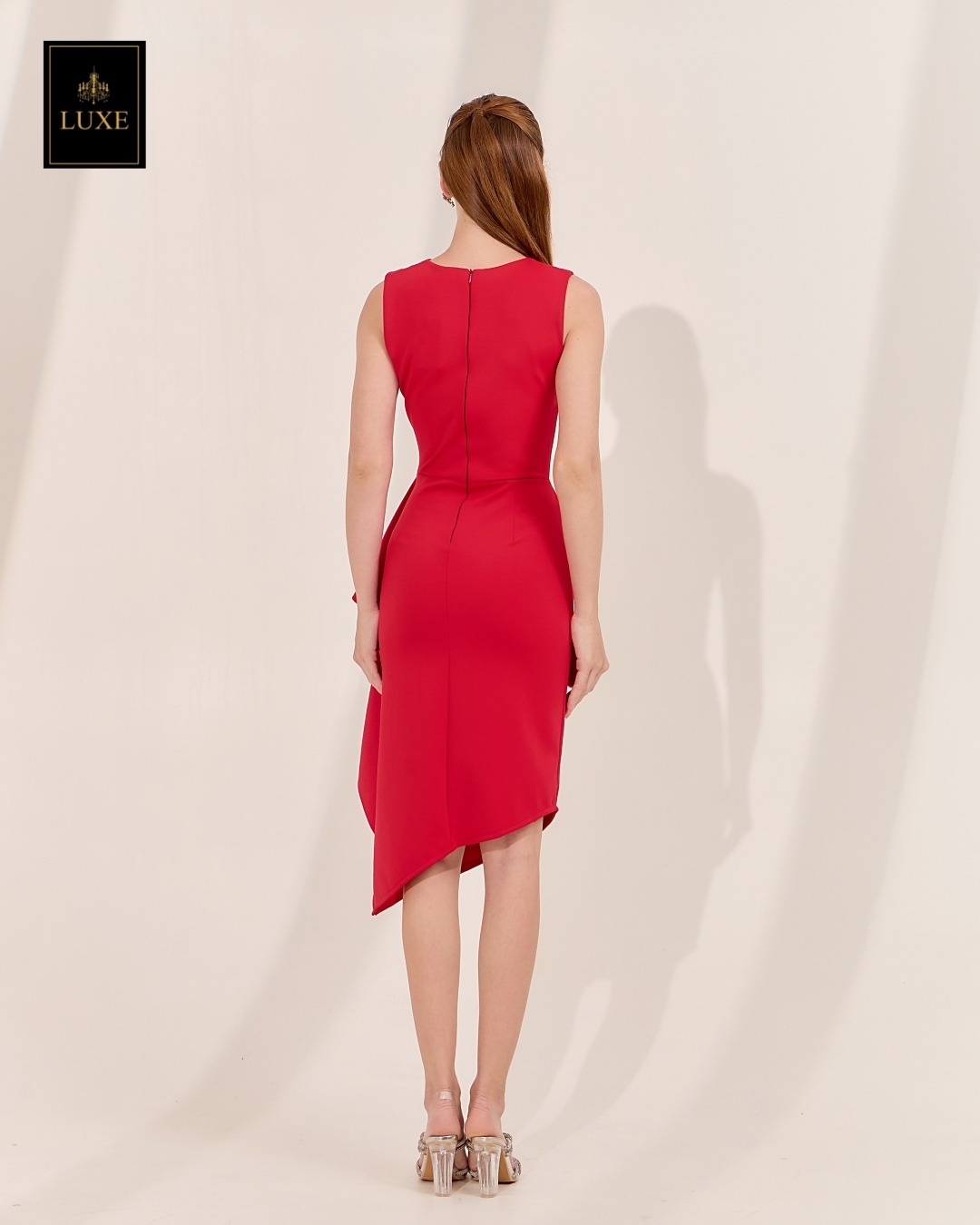 เดรสแฟชั่น เดรสเสื้อคอกลมแขนกุด กระโปรงทรงสอบ แต่งระบายข้าง ปลายเฉลียง