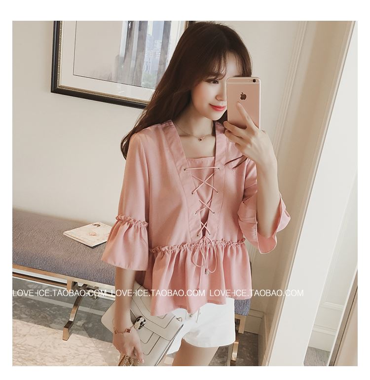 ลอทใหม่ เสื้อแฟชั่น ผ้าชีฟอง ต่อแขนและชายระบาย คอวี มีสายผูก สีชมพูส้มๆ