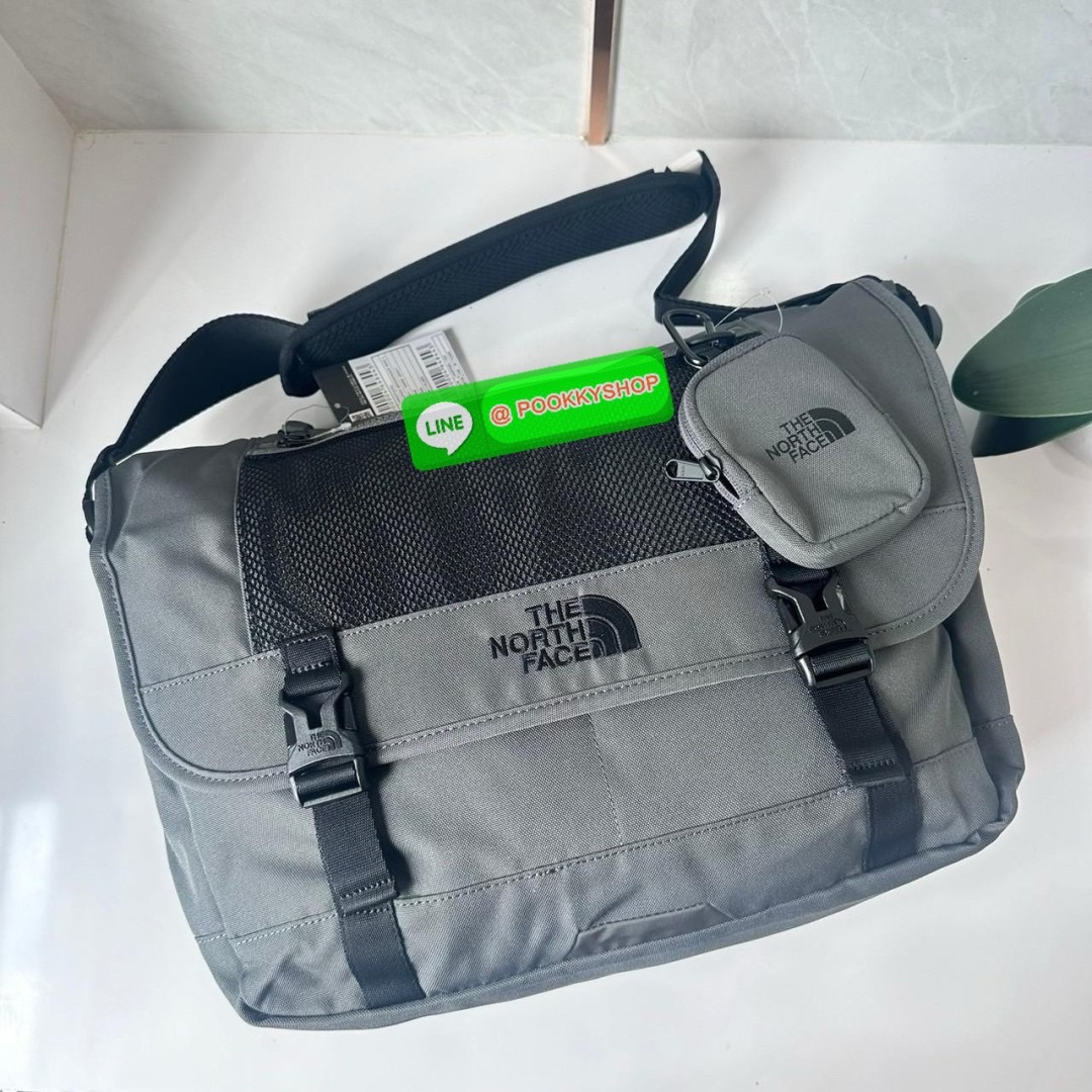 he North Face SUPER MESSENGER BAG L NN2PQ00J BLACK UNISEX 🔖กระเป๋าสะพายข้างมัลติฟังก์ชั่น! ทันสมัยและใช้งานได้หลากหลาย Item ที่ต้องมีเมื่อออกไปข้างนอก! ใช้งานได้จริงและมีสไตล์อเมริกันเทห์สุดๆ สามารถใช้ได้ทั้งผู้หญิงผู้ชาย สะพายไปทำงานไปเรียน เที่ย