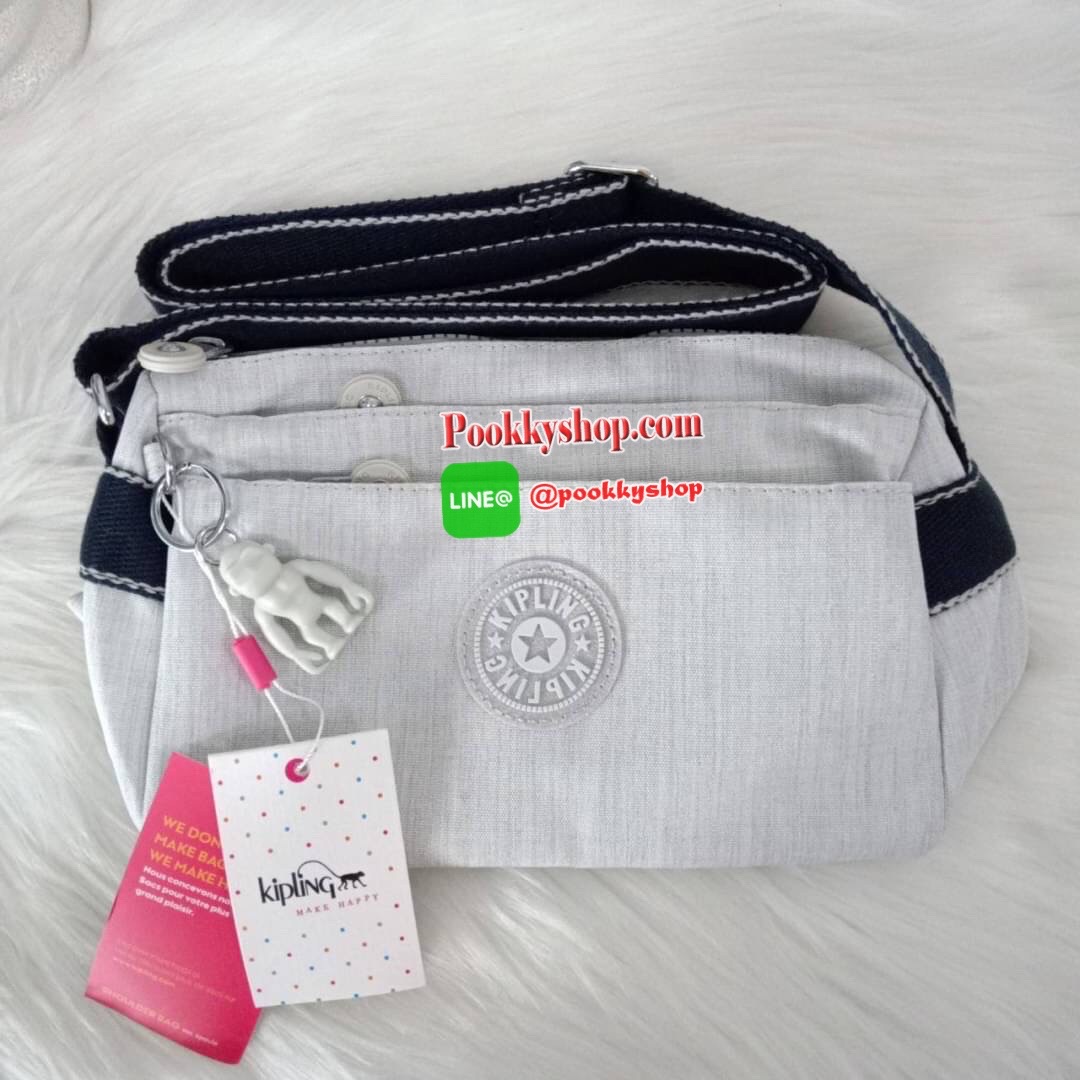 KIPLING Mini Crossbodybag กระเป๋าสะพายข้างขนาดกะทัดรัด ผลิตจากวัสดุ Nylon+ Polyester100% มีช่องใช้งานแยกย่อยมากถึง 4 ช่อง -ด้านหน้ามีช่องซิป 2 ช่อง -ช่องหลักโล่ง กว้าง จุของใช้ได้เยอะ -ด้านหลังมีช่องซิปอีก 1 ช่อง มาพร้อมพวงกุญเเจลิง สายสะพายยาวสามารถปรับไ