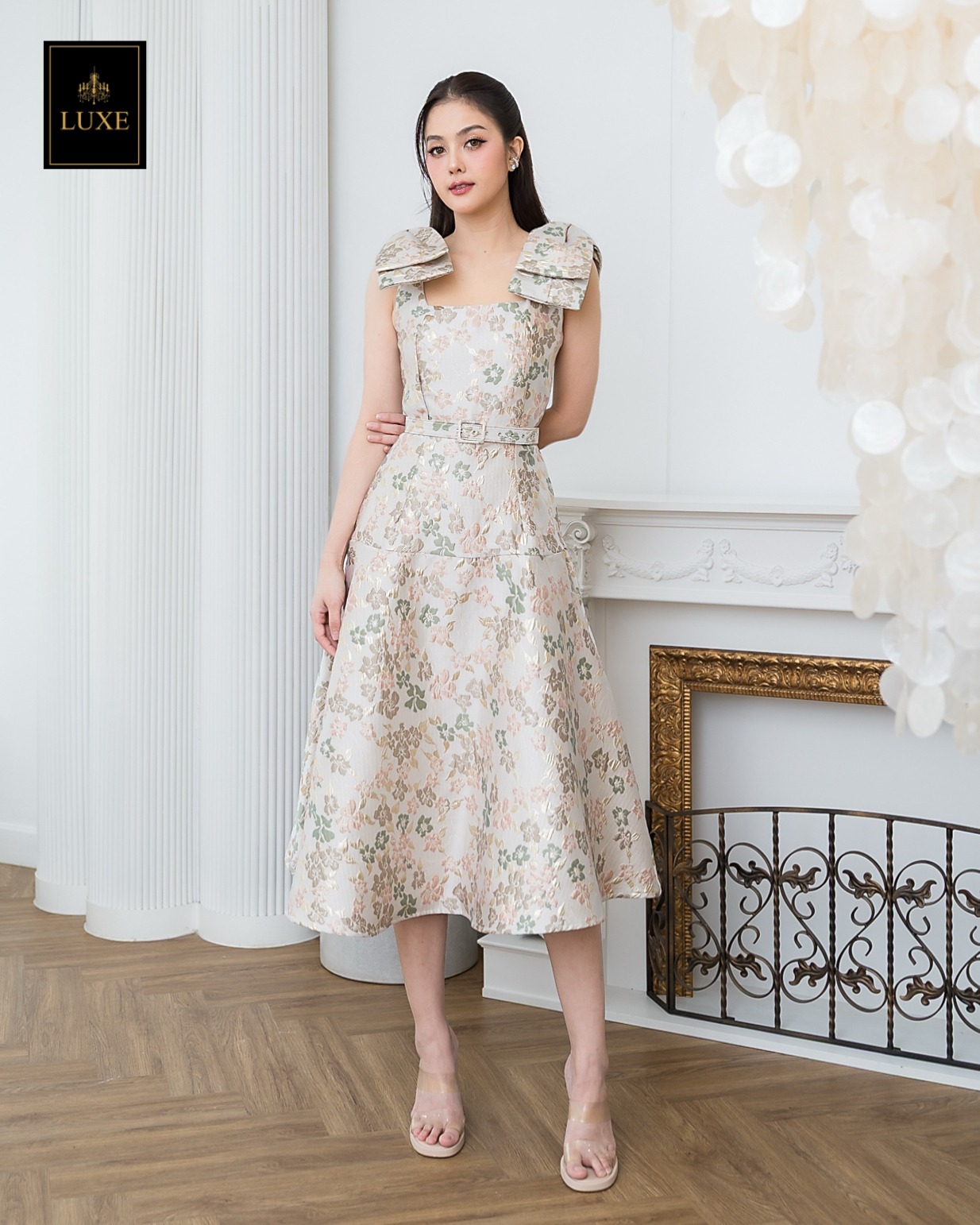 เดรสแฟชั่น เดรสเสื้อกล้ามแขนกุด กระโปรงบาน