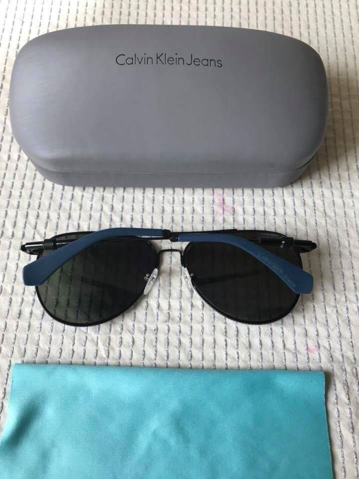 Calvin Klein Jeans CKJ162S สวยมากๆรุ่นนี้พลาดไม่ได้ อุปกรณ์ครบ พร้อมกล่องผ้าเช็ดแว่น กันแดดกันยูวี 100%