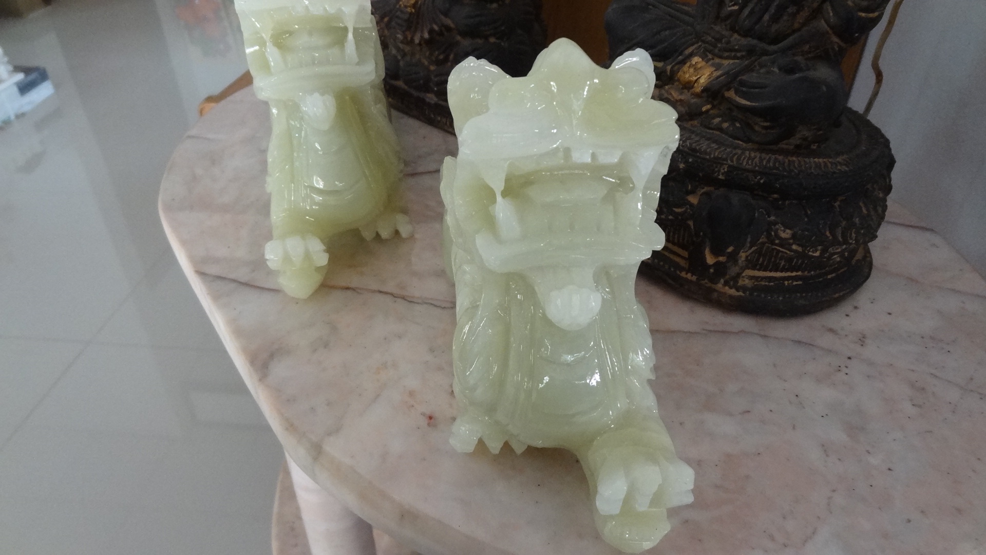 ปี่เซี๊ยะคู่ หินอ่อนหยกเขียว หางพวง ขนาดกว้าง 20 สูง 14 เซนติเมตร ( 1 คู่ )